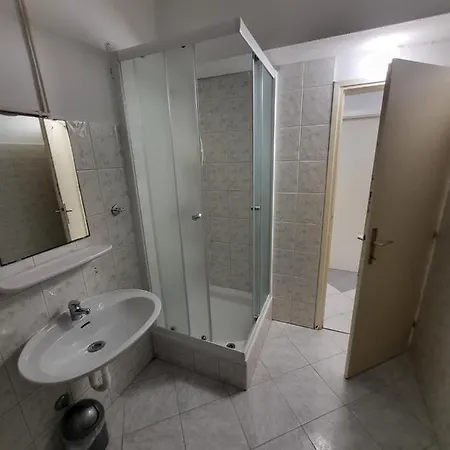 Haus Marko - 2 Ražanac